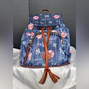 Dooney & Bourke New York Yankees Mini backpack